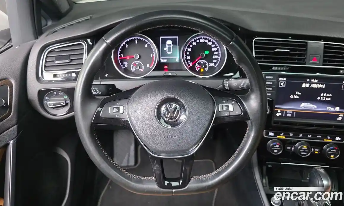 Volkswagen Golf 2015 2.0 автомат (гидро), фото 13