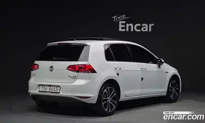 Volkswagen Golf 2015 2.0 автомат (гидро), миниатюра 2