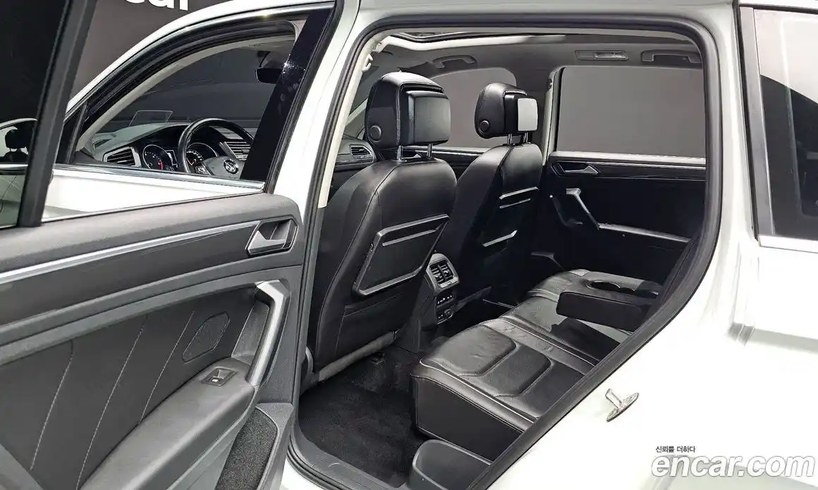 Volkswagen Tiguan 2019 2.0 автомат (гидро), фото 11