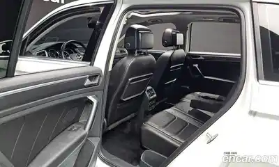 Volkswagen Tiguan 2019 2.0 автомат (гидро), миниатюра 11
