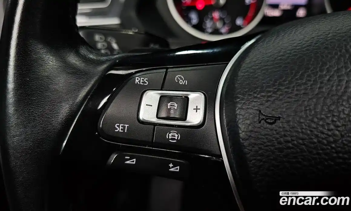 Volkswagen Tiguan 2019 2.0 автомат (гидро), фото 15