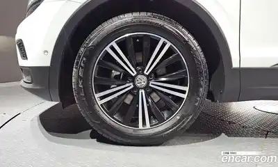 Volkswagen Tiguan 2019 2.0 автомат (гидро), миниатюра 5