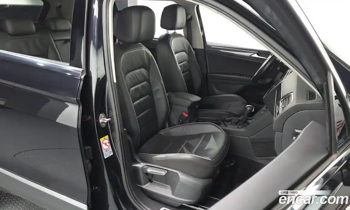 Volkswagen Tiguan 2020 2.0 автомат (гидро), фото 16