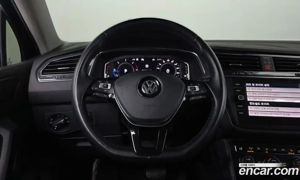 Volkswagen Tiguan 2020 2.0 автомат (гидро), фото 20