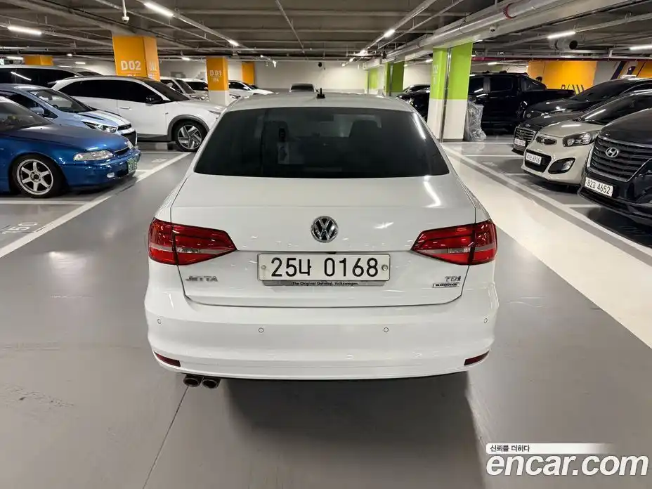 Volkswagen Jetta 2015 2.0 автомат (гидро), фото 5