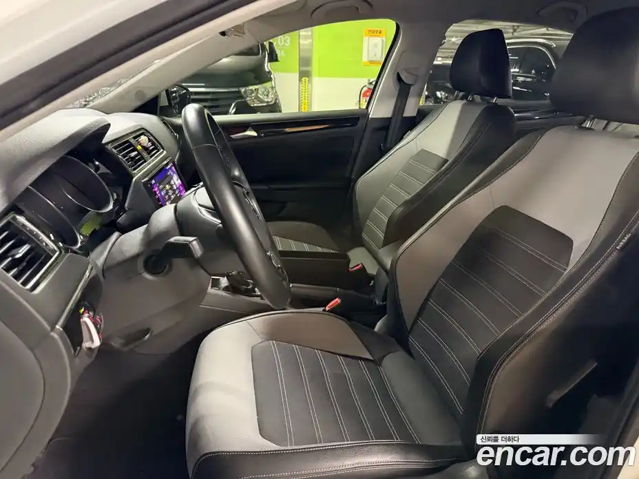 Volkswagen Jetta 2015 2.0 автомат (гидро), фото 6