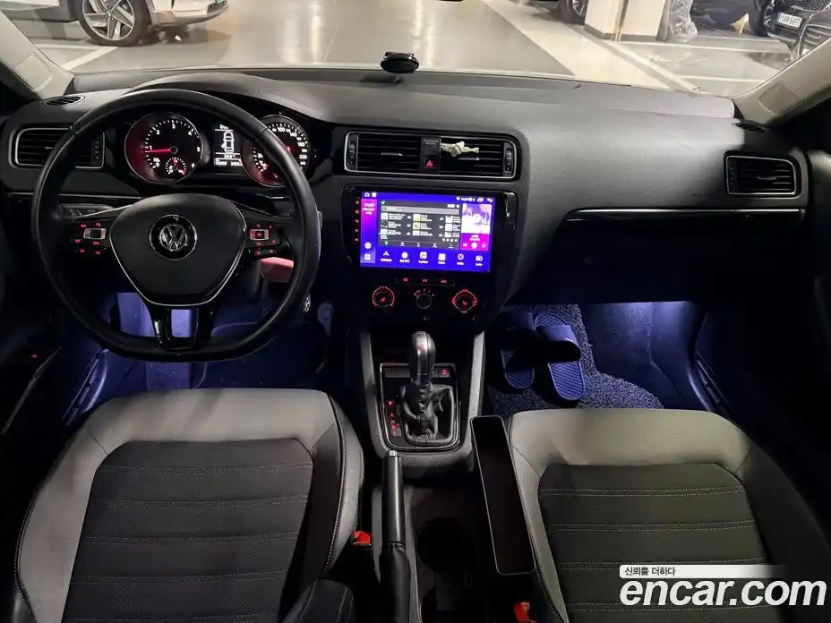 Volkswagen Jetta 2015 2.0 автомат (гидро), фото 8