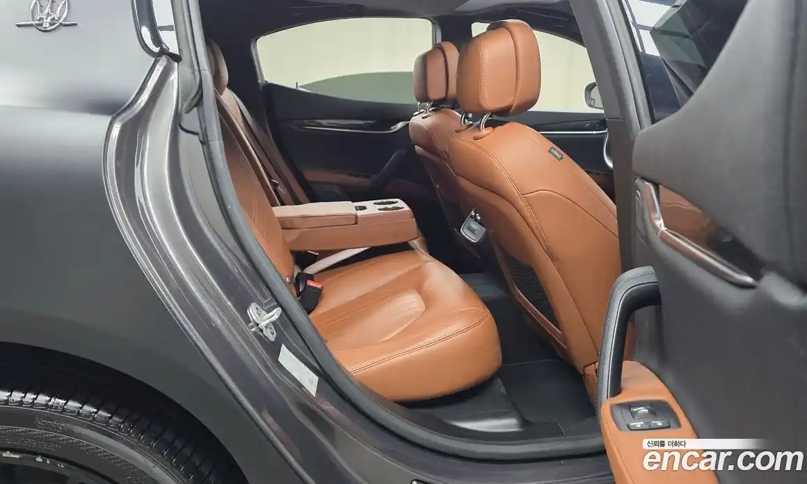 Maserati Ghibli 2019 3.0 гидро, фото 17