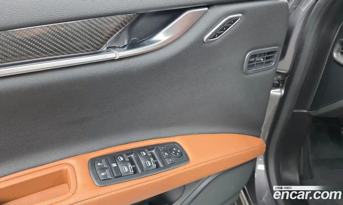Maserati Ghibli 2019 3.0 гидро, фото 26