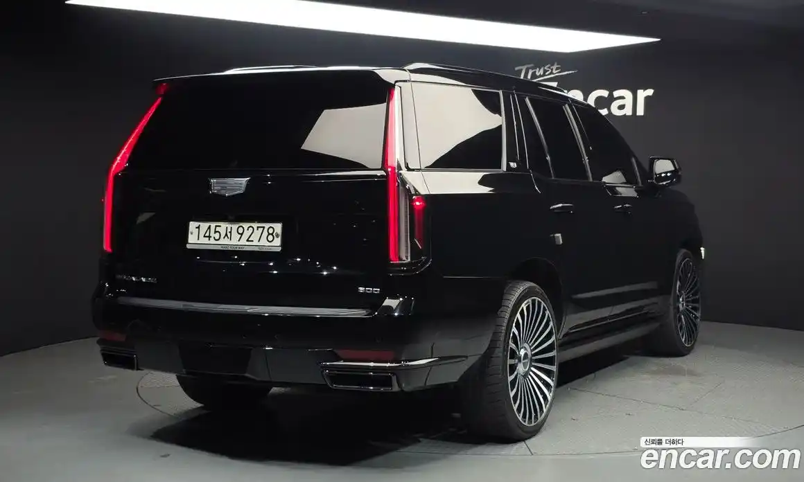 Cadillac Escalade 2021 6.2 гидро, фото 2