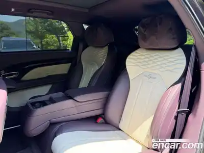 Bentley Bentayga 2024 4.0 гидро, миниатюра 12
