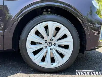 Bentley Bentayga 2024 4.0 гидро, миниатюра 5