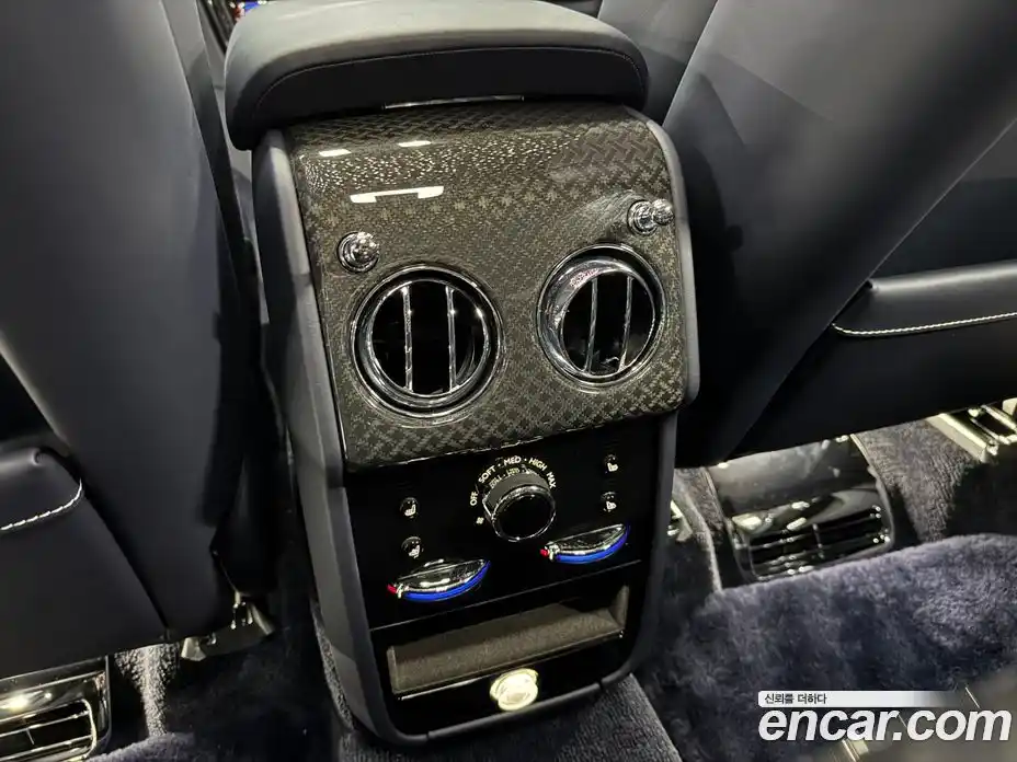 Rolls-Royce Cullinan 2025 6.7 гидро, фото 12