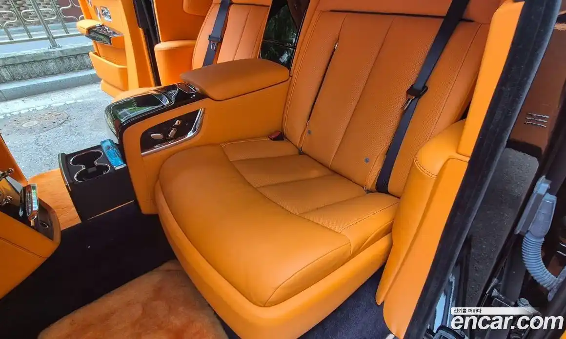 Rolls-Royce Phantom 2023 6.7 гидро, фото 11