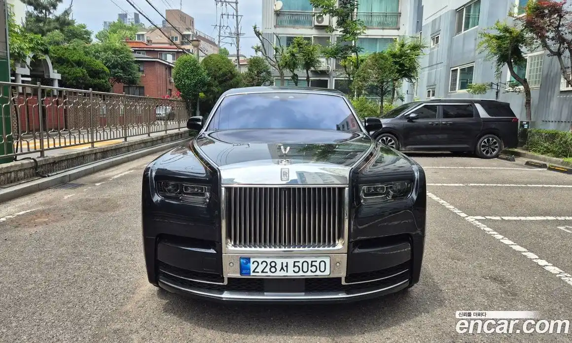 Rolls-Royce Phantom 2023 6.7 гидро, фото 3