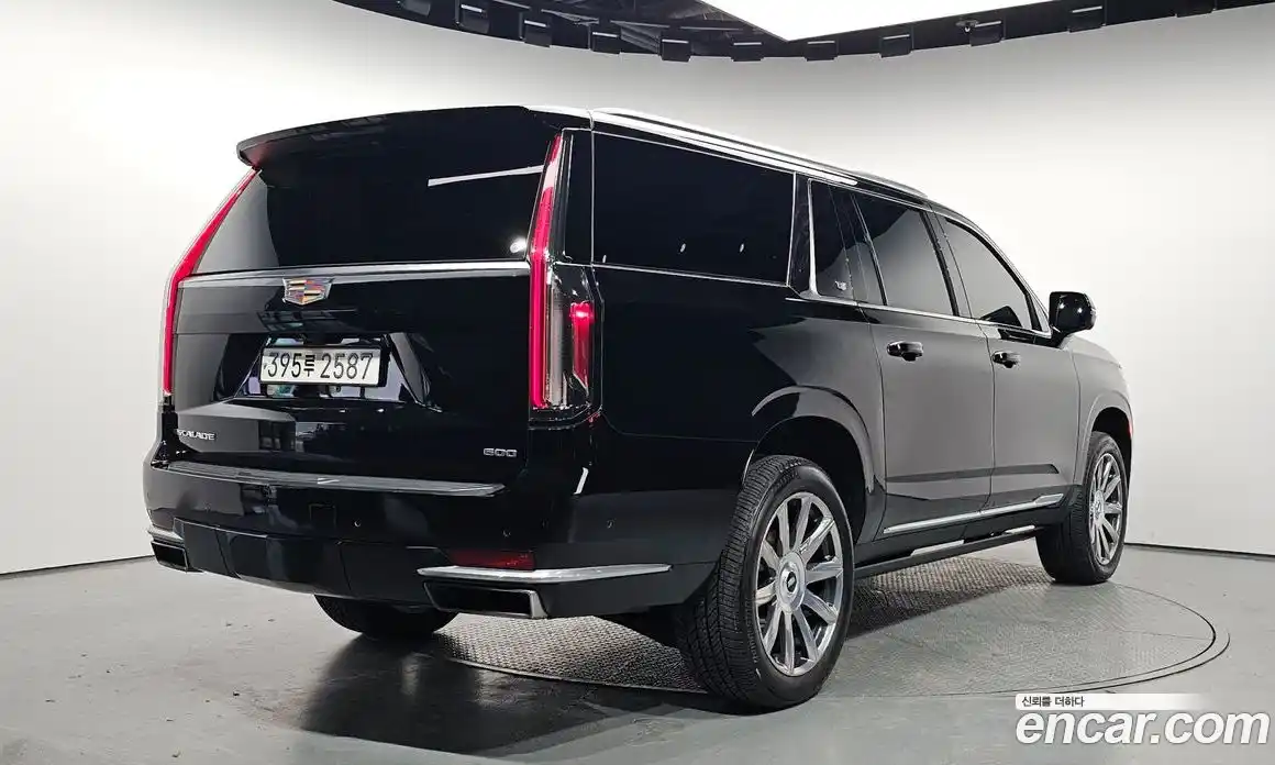 Cadillac Escalade 2021 6.2 гидро, фото 2