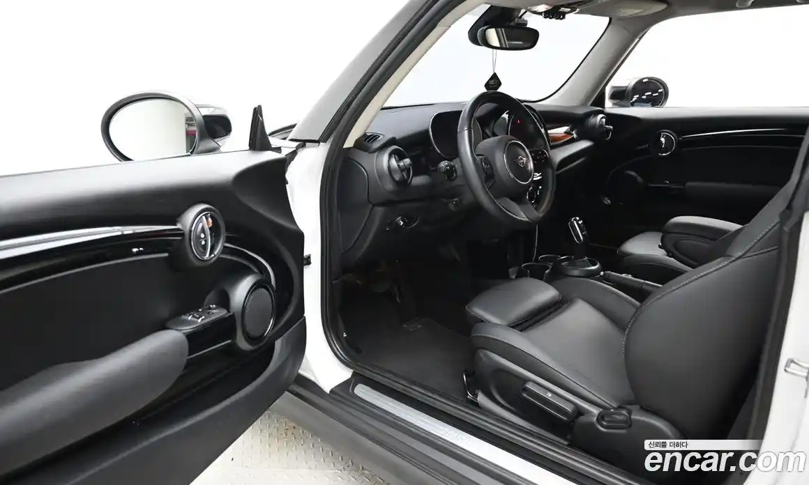 Mini Cooper 2023 1.5 автомат (гидро), фото 11