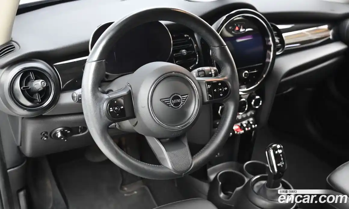 Mini Cooper 2023 1.5 автомат (гидро), фото 13