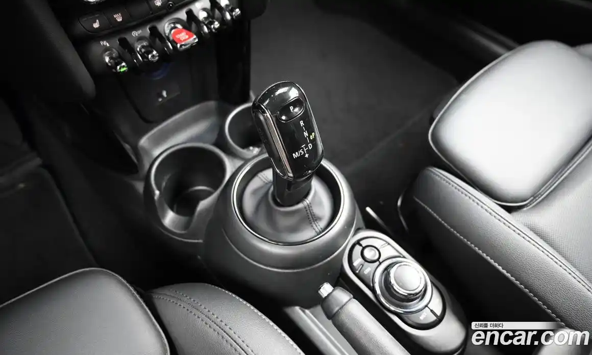 Mini Cooper 2023 1.5 автомат (гидро), фото 9