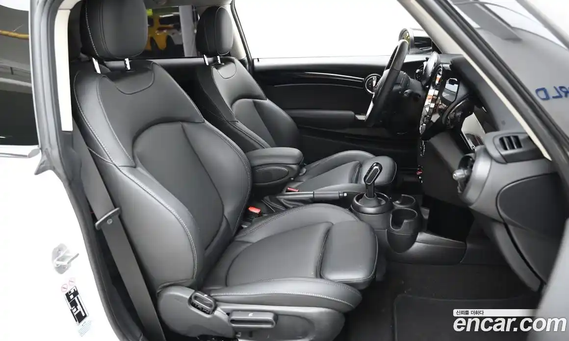 Mini Cooper 2023 1.5 автомат (гидро), фото 10