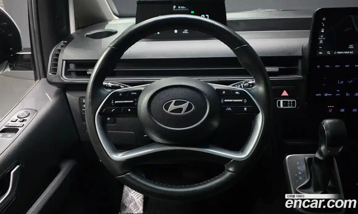 Hyundai Staria 2025 2.2 автомат (гидро), фото 19