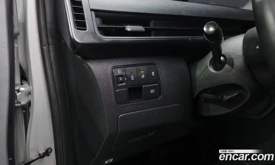 Hyundai Staria 2025 2.2 автомат (гидро), фото 24