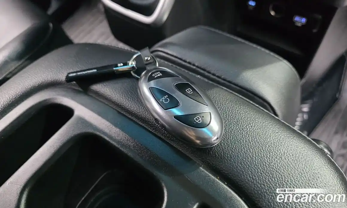 Hyundai Staria 2025 2.2 автомат (гидро), фото 25