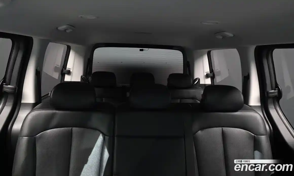 Hyundai Staria 2025 2.2 автомат (гидро), фото 30