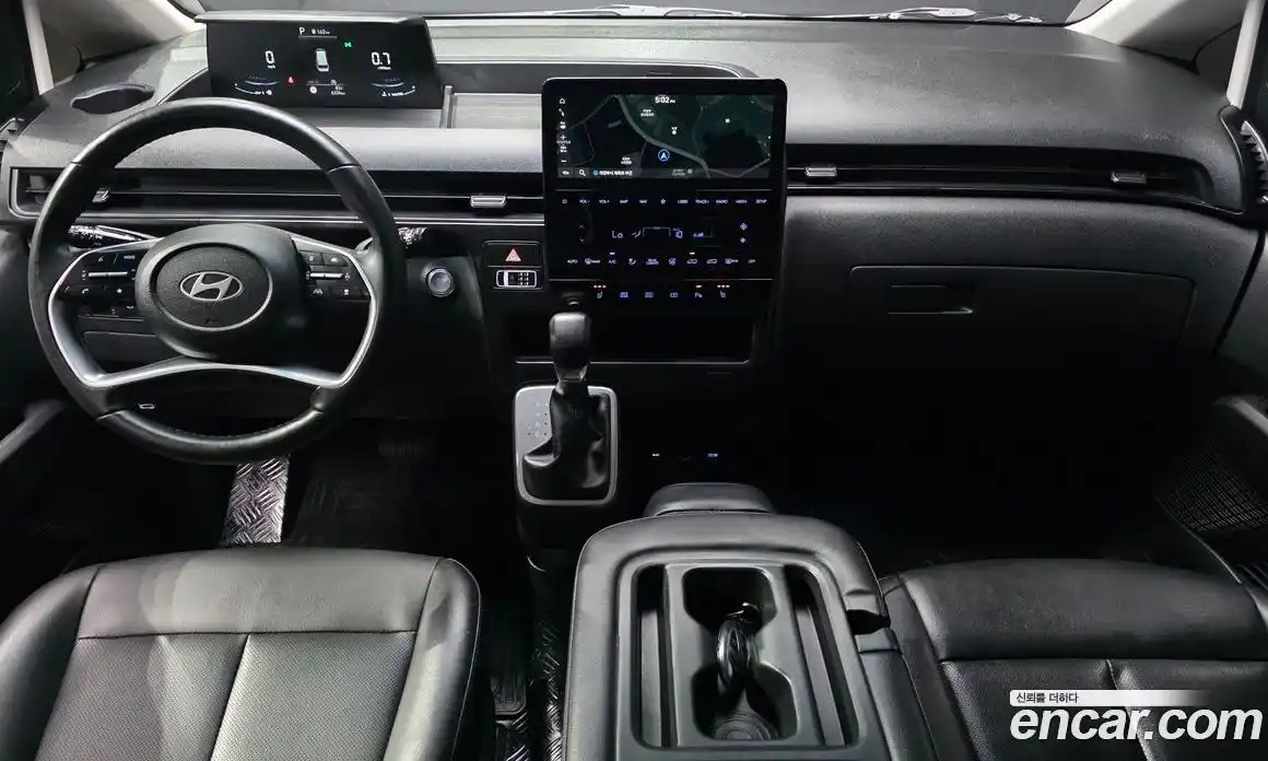Hyundai Staria 2025 2.2 автомат (гидро), фото 10