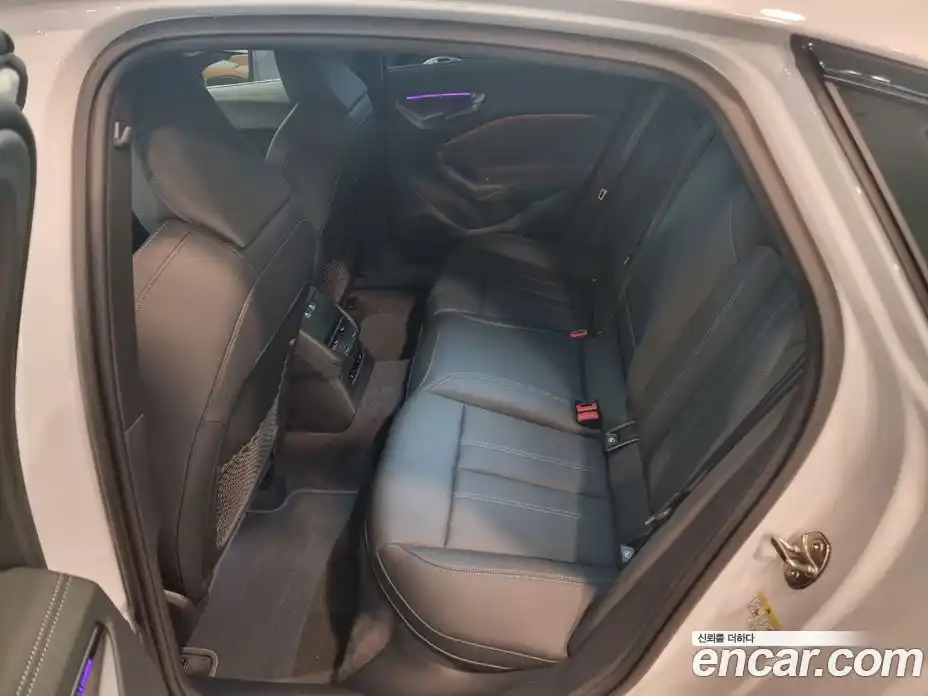 Audi A5 2025 2.0 автомат (гидро), фото 17