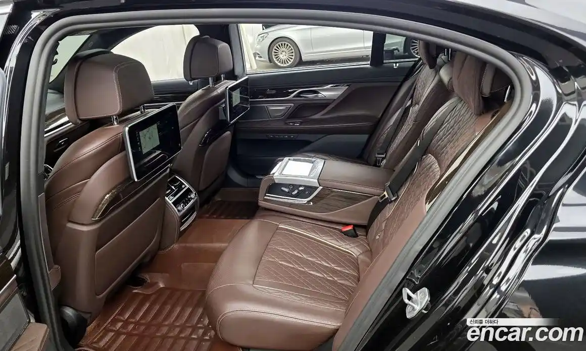 BMW 7 серия 2020 3.0 автомат (гидро), фото 17