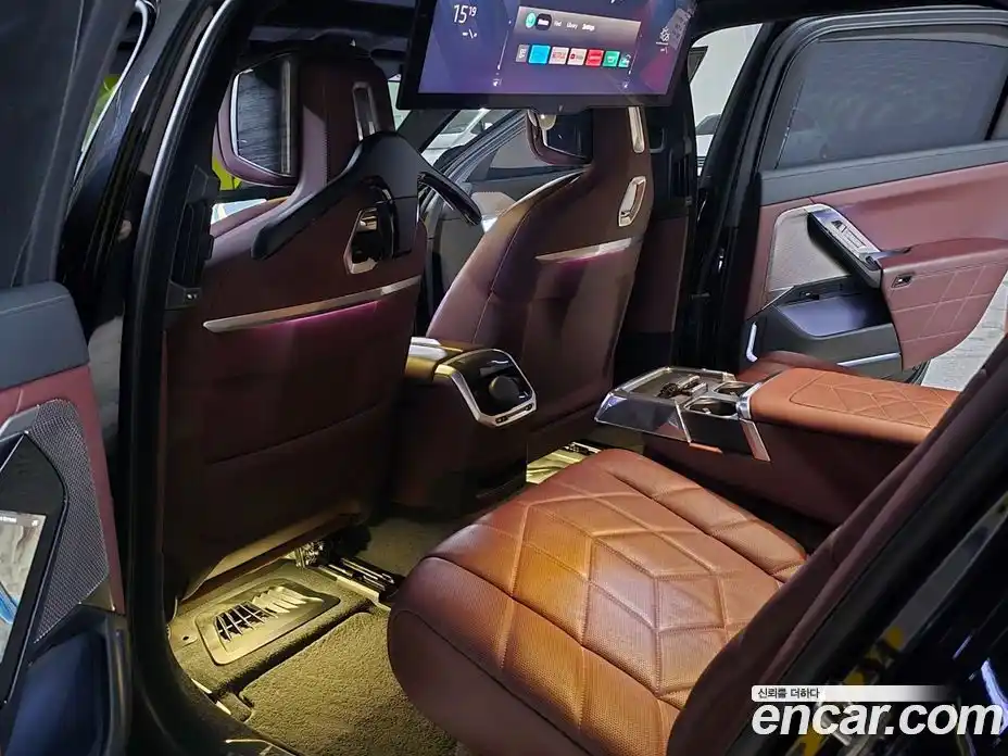 BMW 7 серия 2023 3.0 автомат (гидро), фото 11