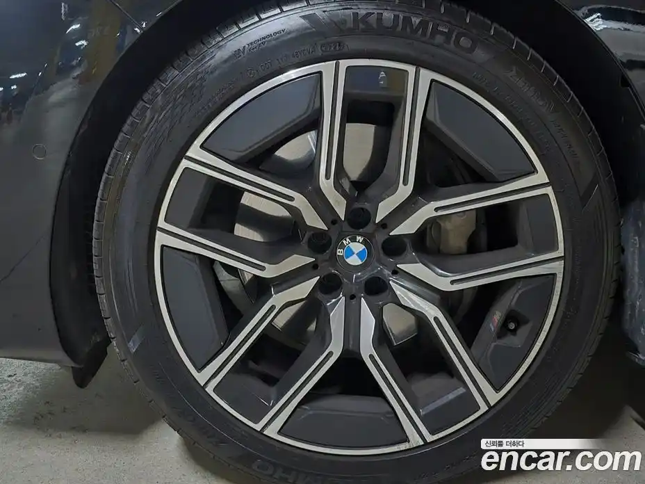 BMW 7 серия 2023 3.0 автомат (гидро), фото 8