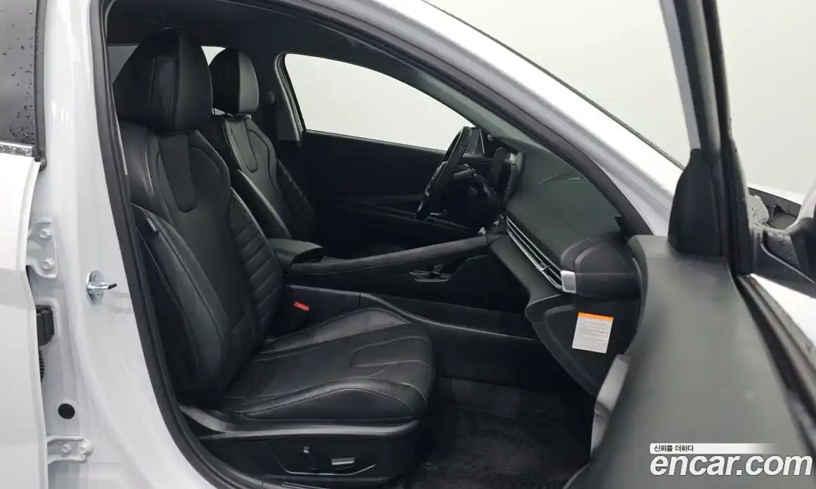Hyundai Avante 2025 1.6 автомат (гидро), фото 16