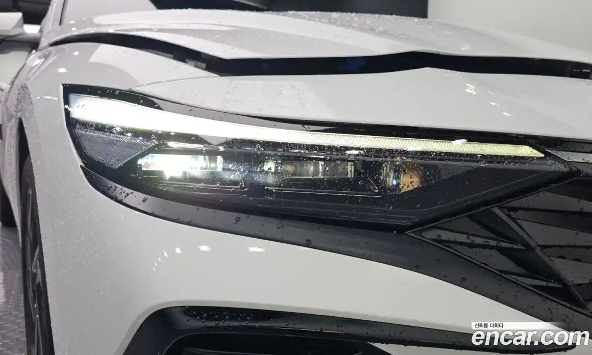 Hyundai Avante 2025 1.6 автомат (гидро), фото 8