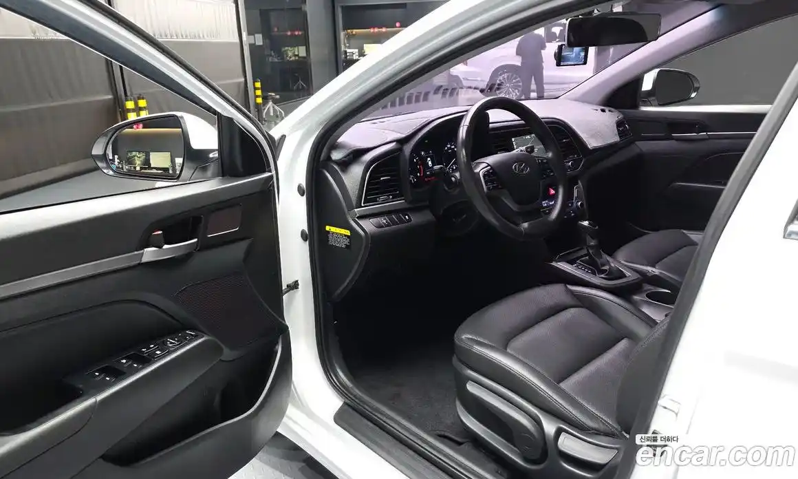 Hyundai Avante 2015 1.6 автомат (гидро), фото 13