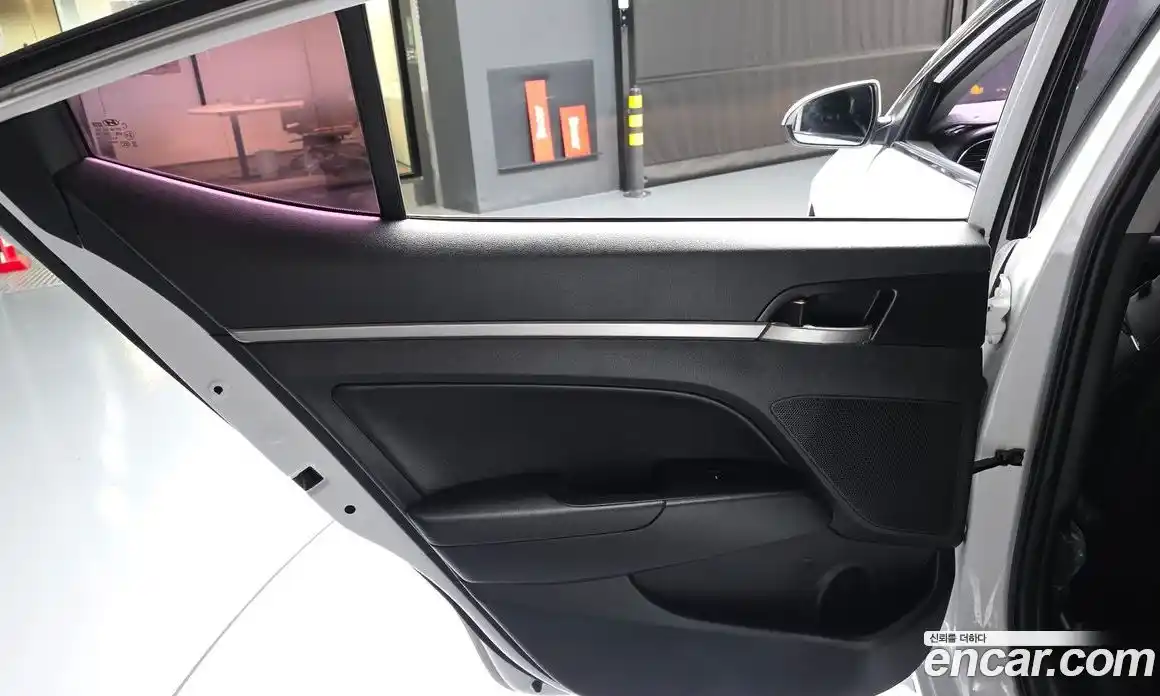 Hyundai Avante 2015 1.6 автомат (гидро), фото 15