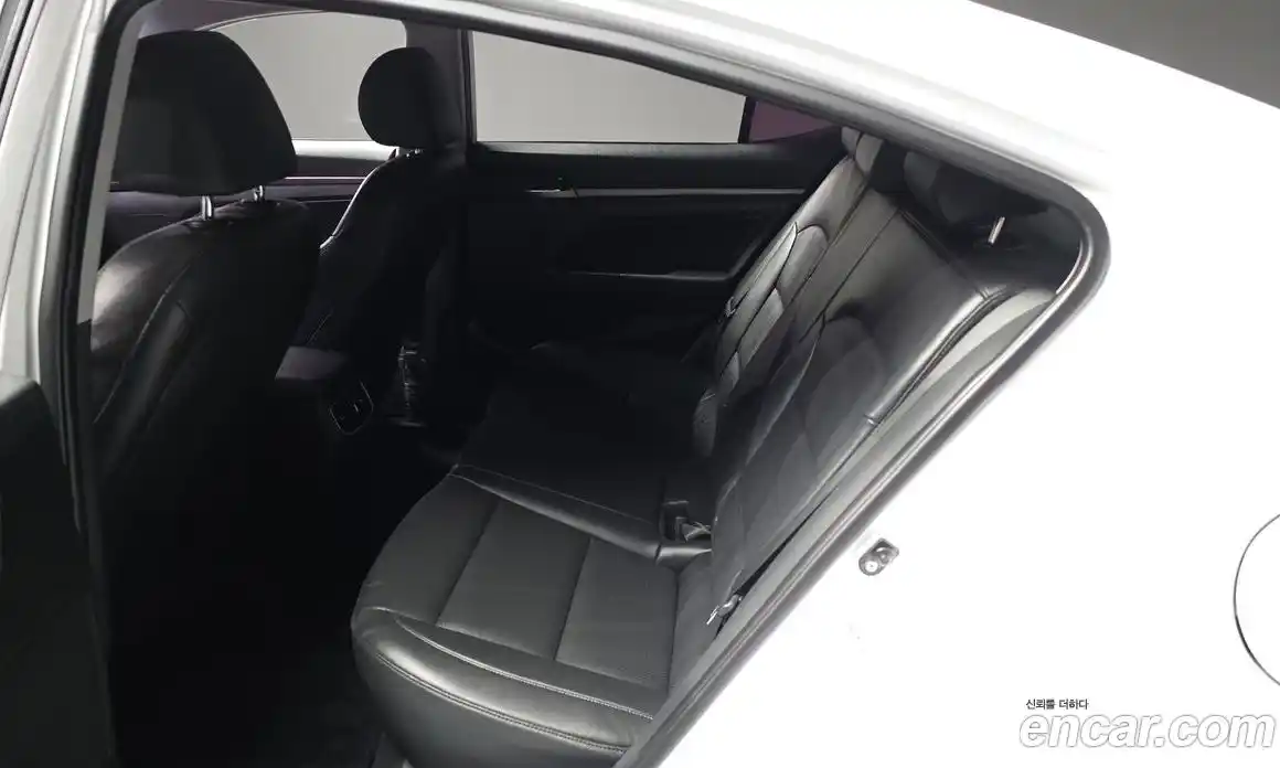 Hyundai Avante 2015 1.6 автомат (гидро), фото 16