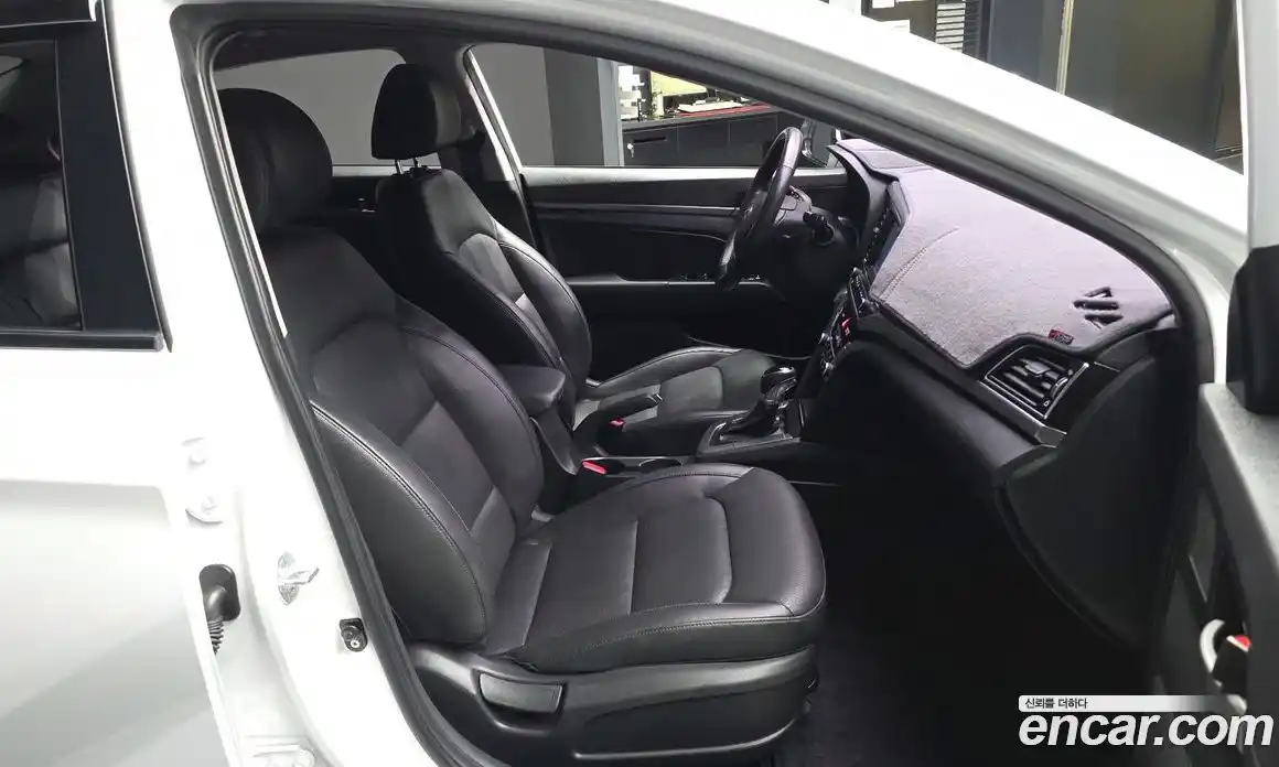 Hyundai Avante 2015 1.6 автомат (гидро), фото 17