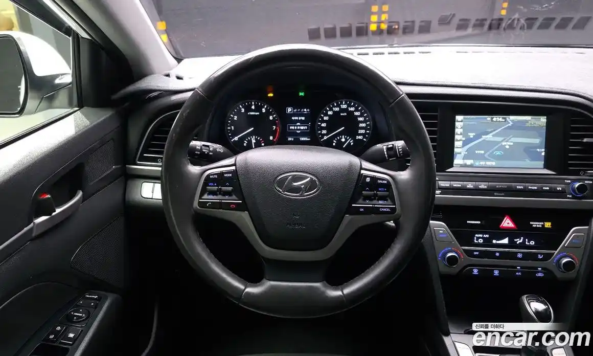 Hyundai Avante 2015 1.6 автомат (гидро), фото 19