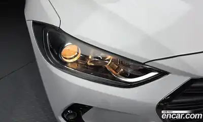 Hyundai Avante 2015 1.6 автомат (гидро), миниатюра 8