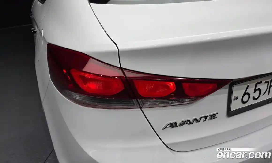 Hyundai Avante 2015 1.6 автомат (гидро), фото 9