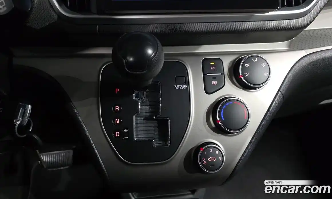 Kia Ray 2019 1.0 автомат (гидро), фото 12
