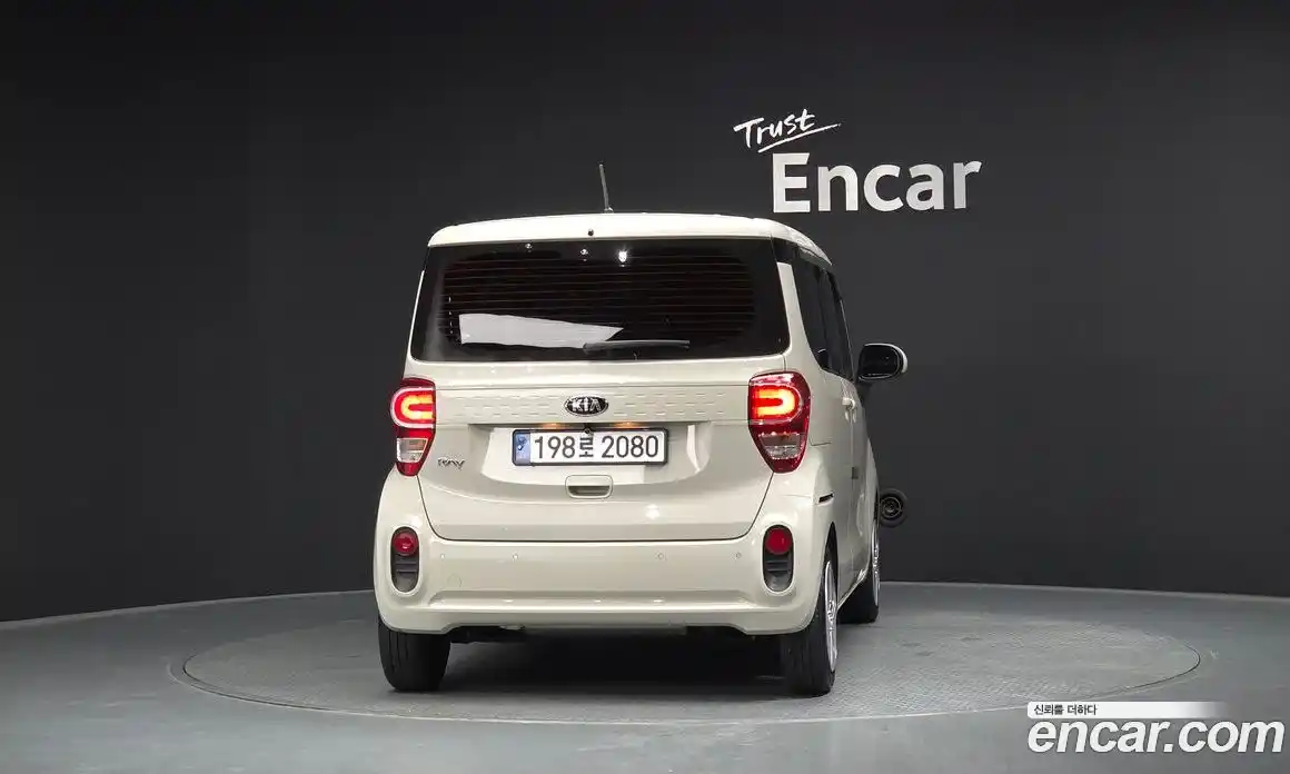 Kia Ray 2019 1.0 автомат (гидро), фото 4