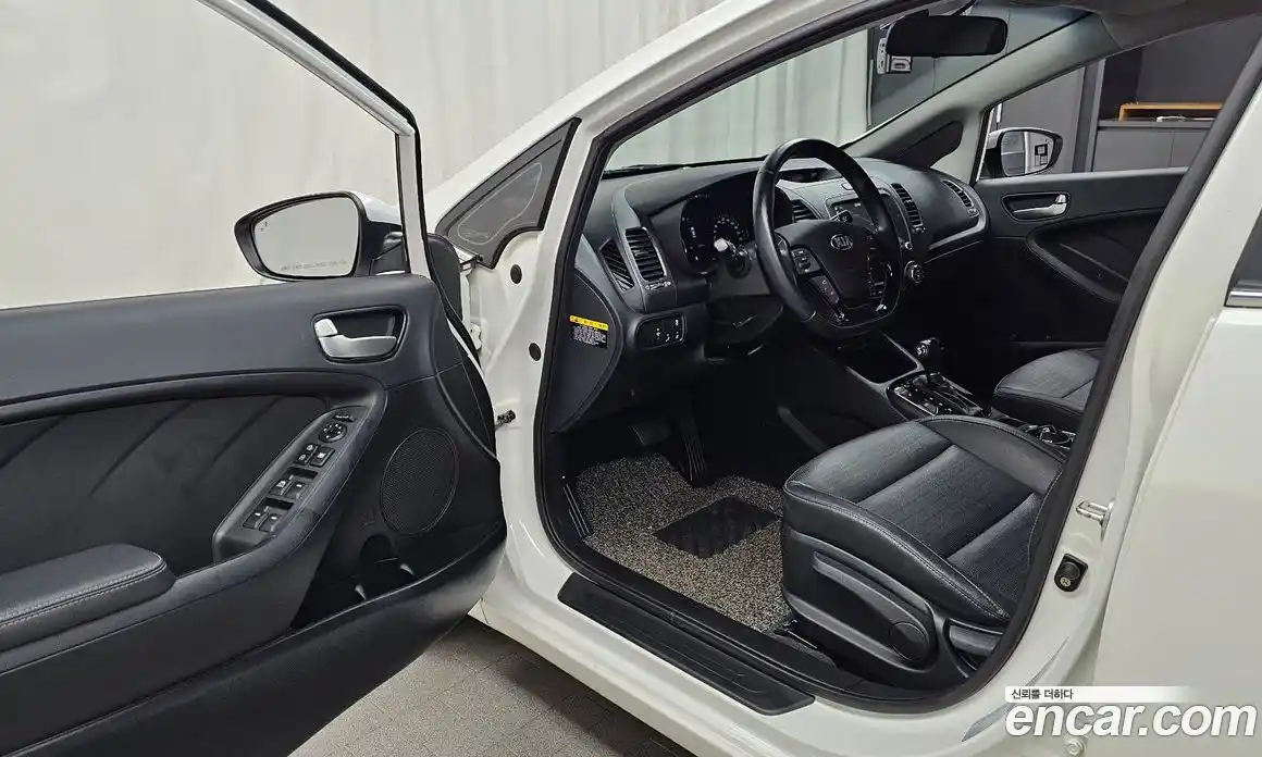 Kia K3 2016 1.6 автомат (гидро), фото 13