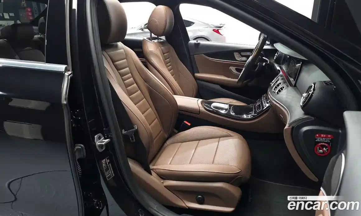 Mercedes-Benz E-Class 2022 2.0 автомат (гидро), фото 11