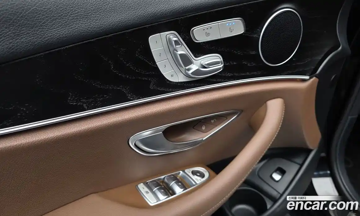 Mercedes-Benz E-Class 2022 2.0 автомат (гидро), фото 18