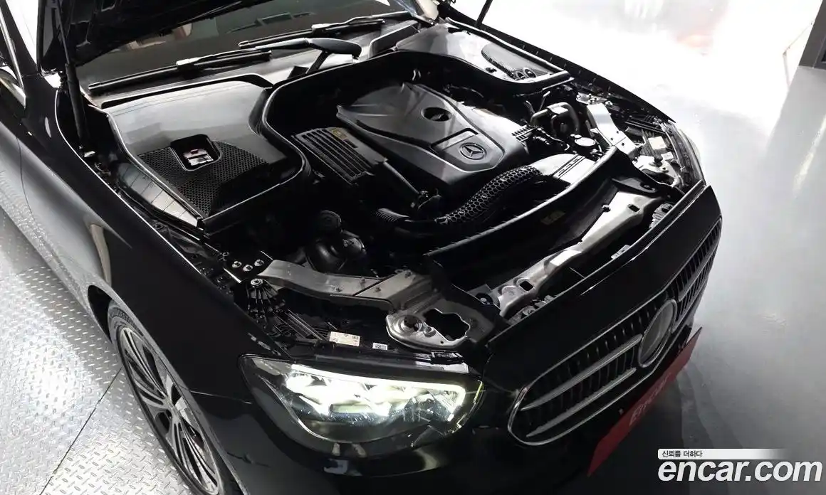 Mercedes-Benz E-Class 2022 2.0 автомат (гидро), фото 6