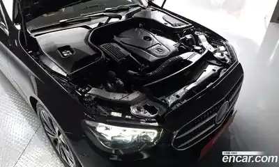 Mercedes-Benz E-Class 2022 2.0 автомат (гидро), миниатюра 6