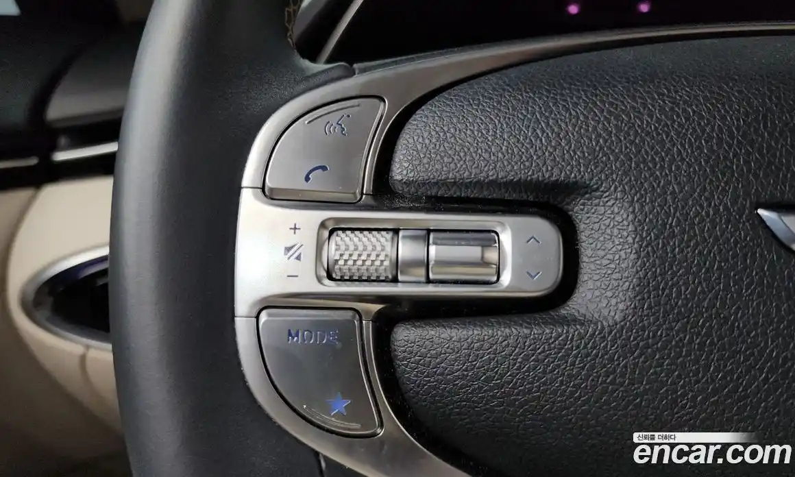 Genesis GV70 2024 2.5 автомат (гидро), фото 24